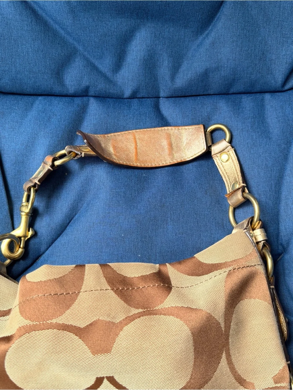 Coach shoulder hobo